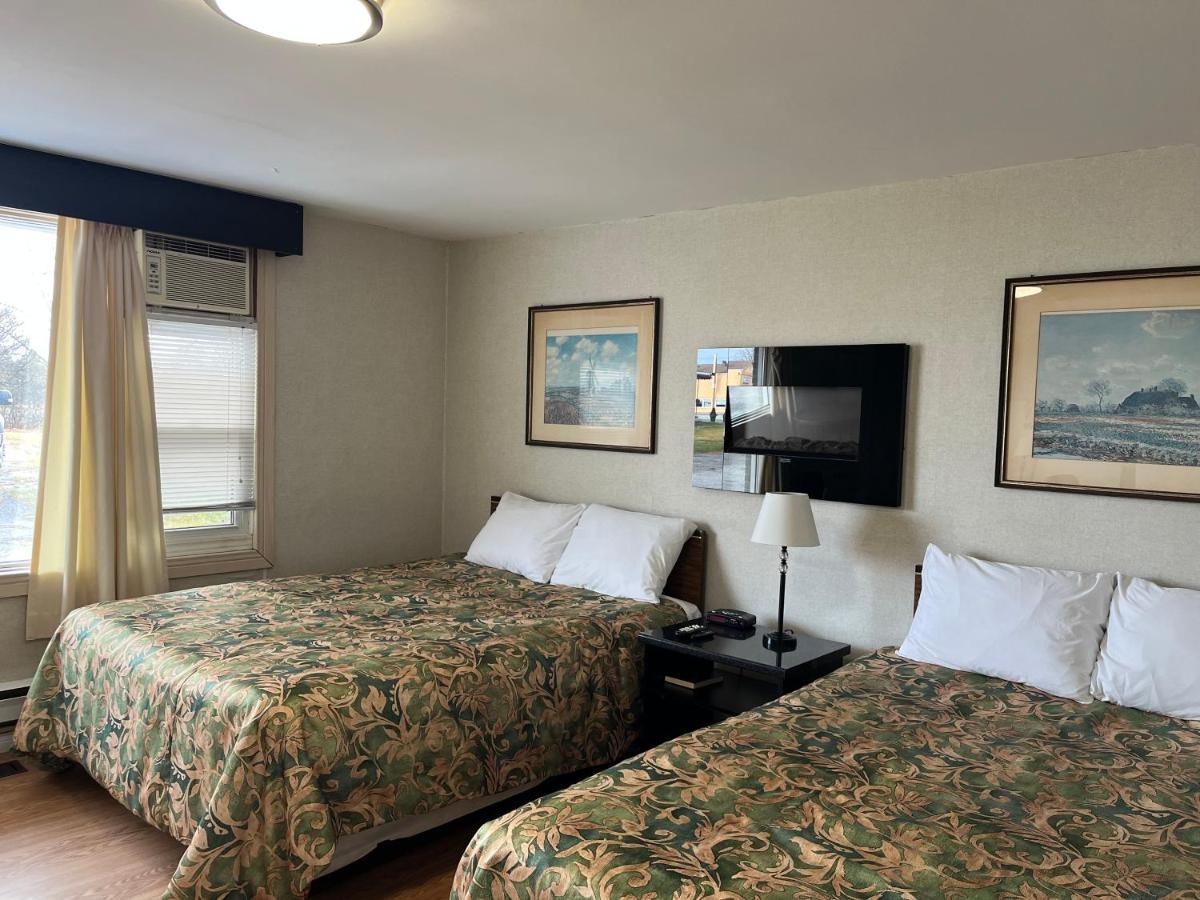 Blind River Old Mill Motel מראה חיצוני תמונה