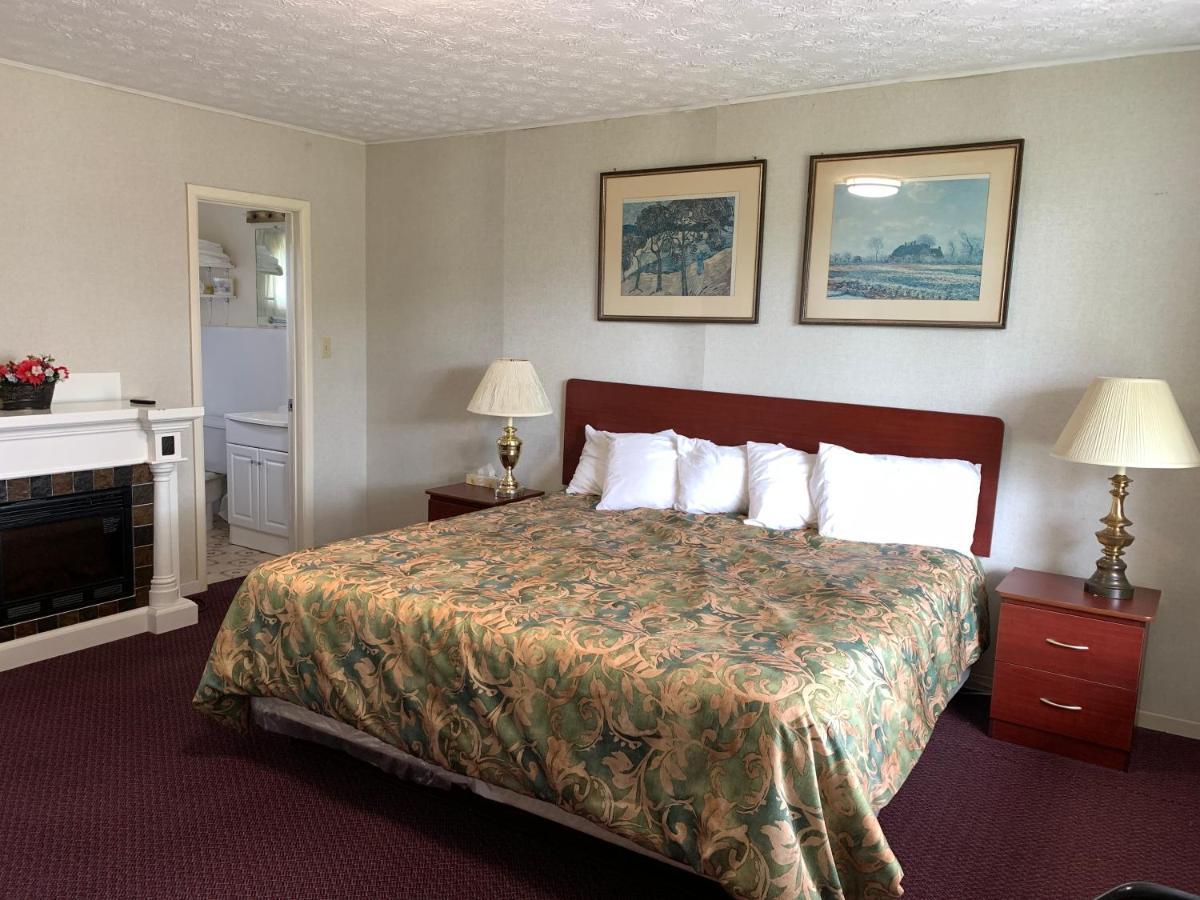 Blind River Old Mill Motel מראה חיצוני תמונה
