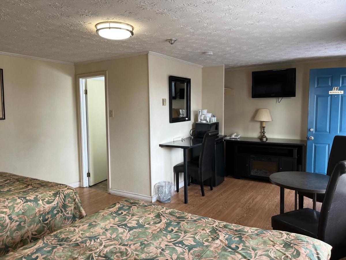 Blind River Old Mill Motel מראה חיצוני תמונה